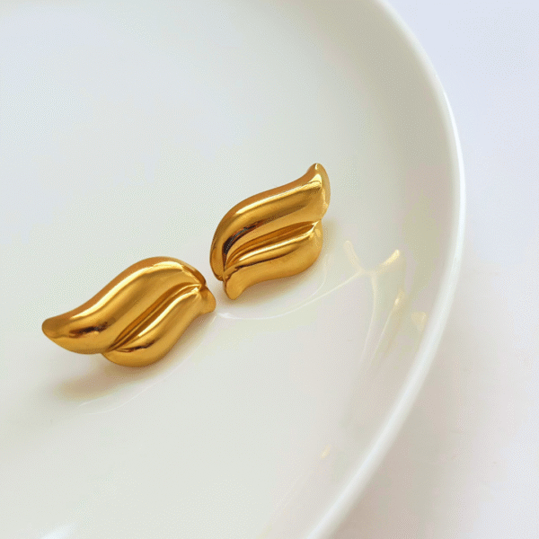 Reve Earring - Image 3